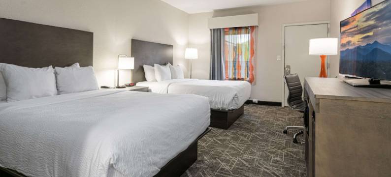 阿什维尔中心凯艺酒店-图努尔路(Quality Inn Asheville Downtown Tunnel Rd)图片