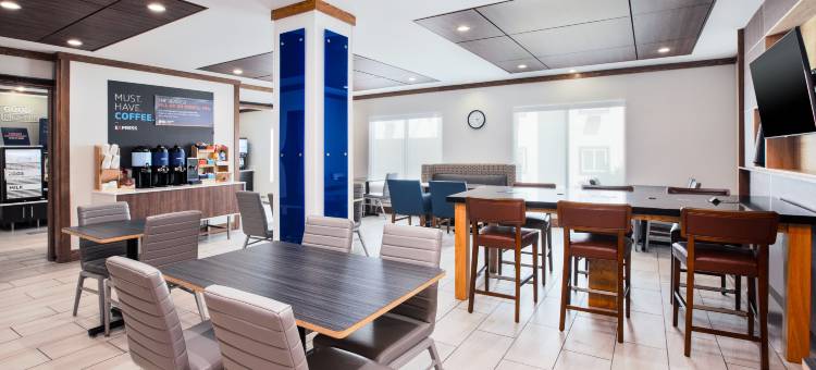 智选假日套房酒店水牛(Holiday Inn Express & Suites Buffalo)图片