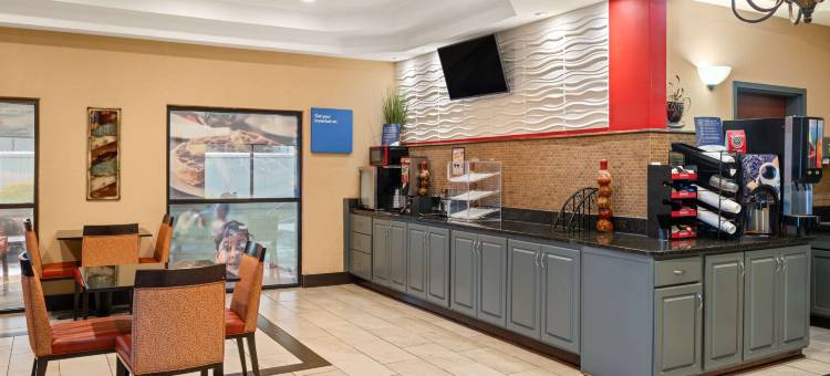 洛克斯特格罗夫华美达酒店(Ramada by Wyndham Locust Grove)图片