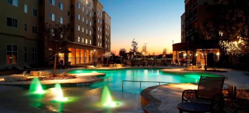 圣安东尼奥RIM六旗万怡酒店(Courtyard San Antonio Six Flags® at the Rim)图片