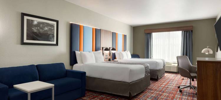 安尼斯顿牛津拉昆塔温德姆套房酒店(La Quinta Inn & Suites by Wyndham Oxford - Anniston)图片