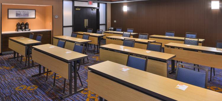 亚特兰大萨沃尼万怡酒店(Courtyard Atlanta Suwanee)图片