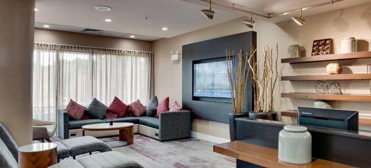 斯泰茨维尔莫尔斯威尔/诺曼湖万怡酒店(Courtyard Statesville Mooresville/Lake Norman)图片