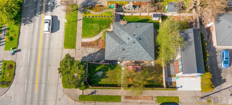 丁香法律(Lilac in Law, Picturesque Lower Unit)图片