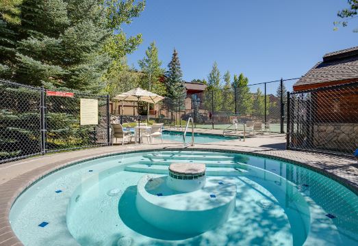 X2702 | Luxury | Close to Skiing | Winter ShuttleHotel Overview