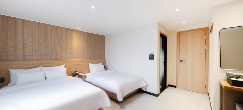 Namwon Yvonne Hotel图片