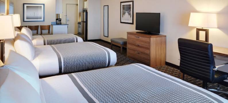 莫米里恩波默罗伊套房酒店(Pomeroy Inn and Suites Vermilion)图片