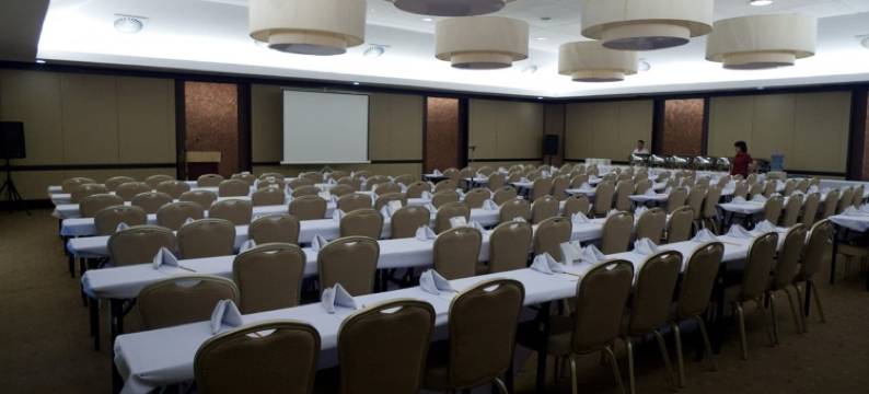 坦扎绿洲度假村酒店(Tanza Oasis Hotel and Resort Cavite)图片