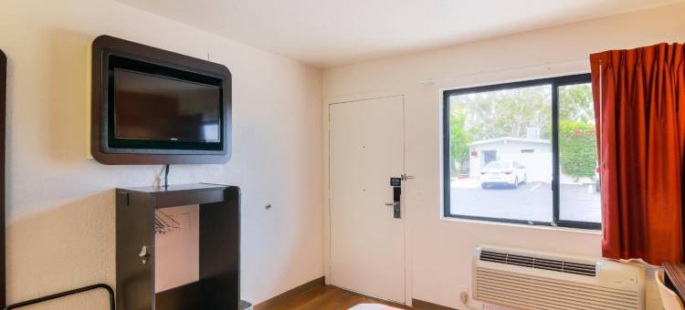 卡马里奥6号汽车旅馆(Motel 6 Camarillo, CA)图片