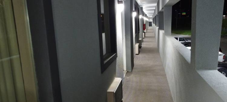 印第安纳波利斯东波斯特路温德姆戴斯酒店(Days Inn by Wyndham Indianapolis East Post Road)图片