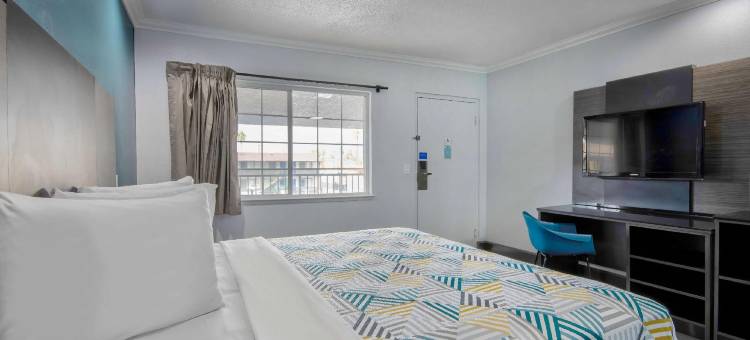 加利福尼亚圣贝纳迪诺 6 号开放式套房酒店(Studio 6 Suites San Bernardino, CA)图片