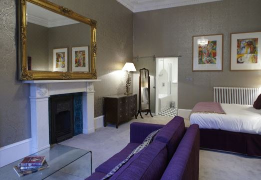 24 Royal Terrace Hotel Overview