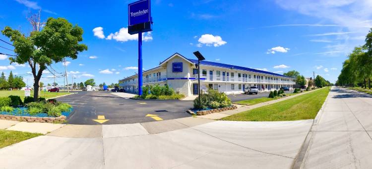 Travelodge by Wyndham Madison Heights MI图片