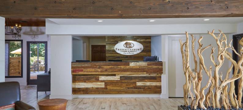 弗雷德里克斯堡酒店(Fredericksburg Inn and Suites)图片