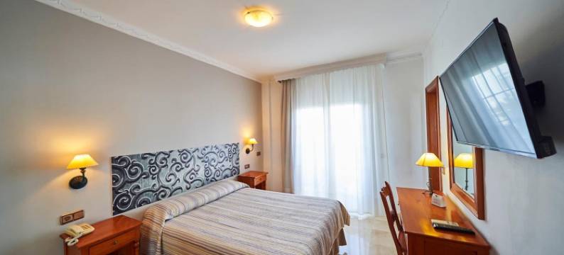 巴哈马尔中心酒店(Hotel Bajamar Centro)图片