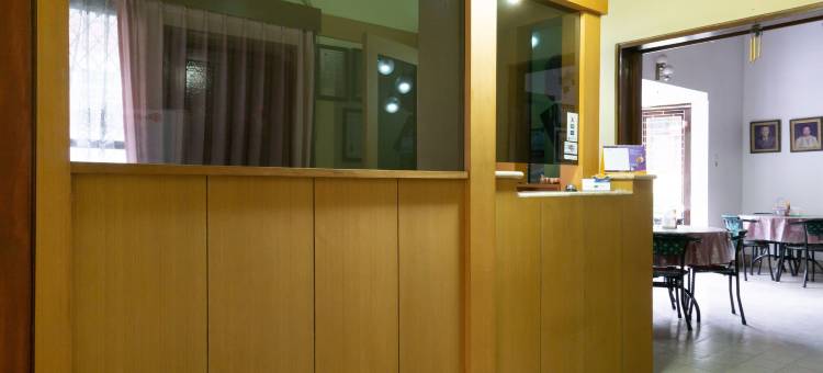 红多兹Plus酒店-近布拉维加亚博物馆(RedDoorz Plus Near Brawijaya Museum)图片