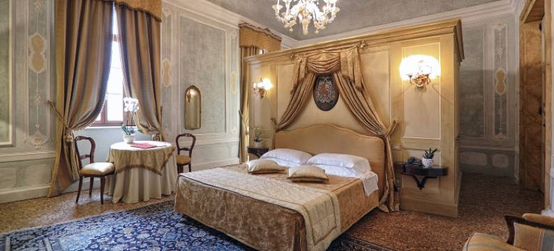 卡斯特布蓝多酒店(CastelBrando)图片