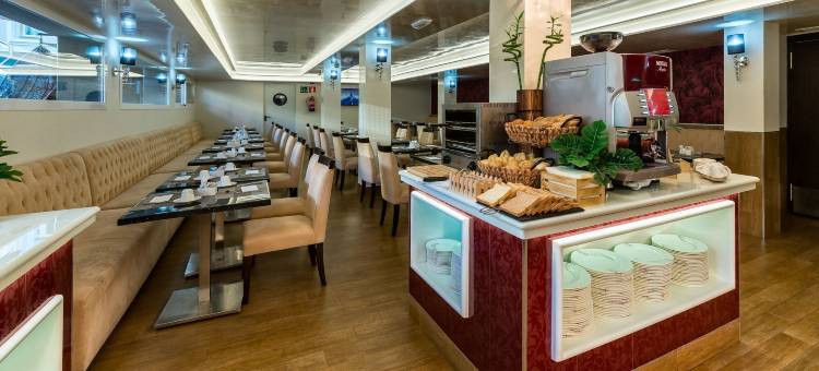 梦之月托雷莫里斯- 推荐成人(Moon Dreams Torremolinos - Adults Recommended)图片