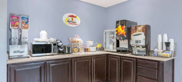 克利本温德姆速8酒店(Super 8 by Wyndham Cleburne)图片