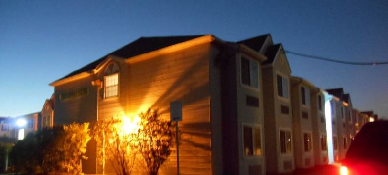 托纳万达中心路酒店(CenterWay Hotel Tonawanda)图片