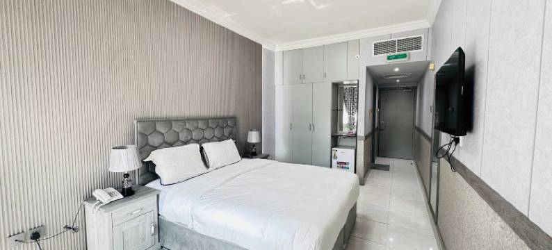 贝尔维拉豪华圣马力诺靠近迪拉钟楼(Belvilla Luxury San Marino Near Deira Clock Tower)图片