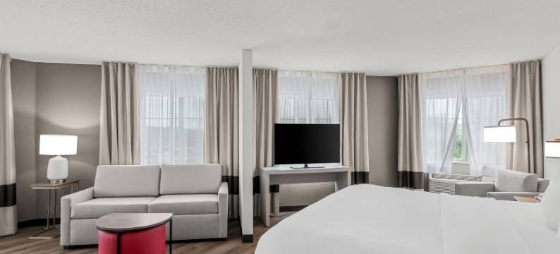 贝尔维尤-奥马哈奥弗特空军基地舒适套房酒店(Comfort Inn & Suites Bellevue - Omaha Offutt AFB)图片