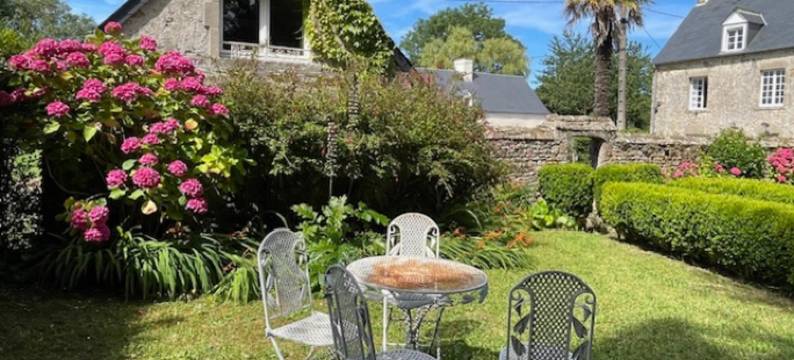 Holiday home in Houtteville with garden图片