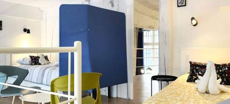 Artist's Loft Parking Standing图片