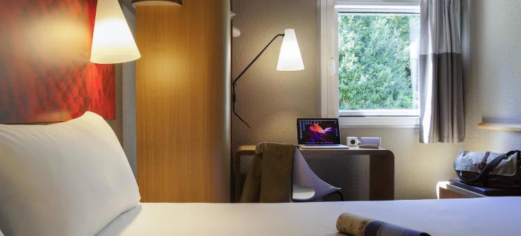 宜必思茹伊昂若萨韦利济酒店(Ibis Jouy-en-Josas Vélizy)图片