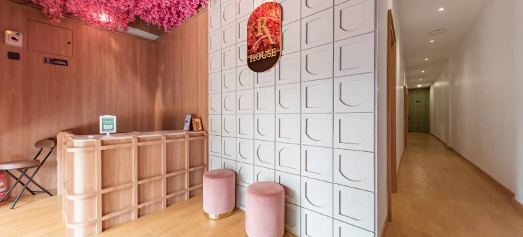 城市景观R之家酒店巴图阿吉(Urbanview Hotel R House Batuaji)图片