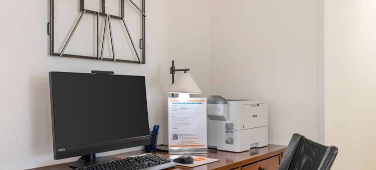 舒适套房酒店 - 近伯克戴尔村 - 亨特斯维尔(Comfort Suites Near Birkdale Village- Huntersville)图片