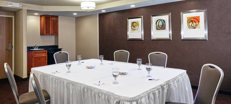 Holiday Inn Express 汉普顿(Holiday Inn Express Hampton - Coliseum Central)图片