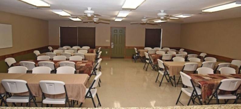 双湖旅馆和房车(Twin lakes inn And RV)图片