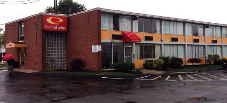 皮姆利科赛马场附近凯艺酒店(Quality Inn Near Pimlico Racetrack)图片