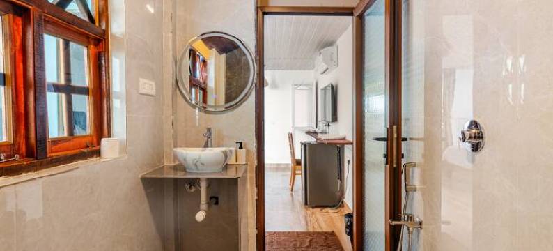 海洋色调帕洛勒姆度假村(Sea Shades Cottages I Private Jacuzzi)图片