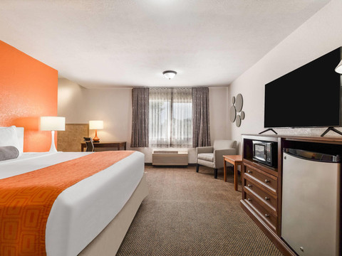 奥科马温德姆豪生套房酒店