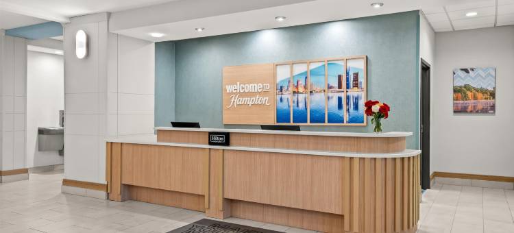 底特律坎顿欢朋套房酒店(Hampton Inn & Suites Detroit-Canton)图片