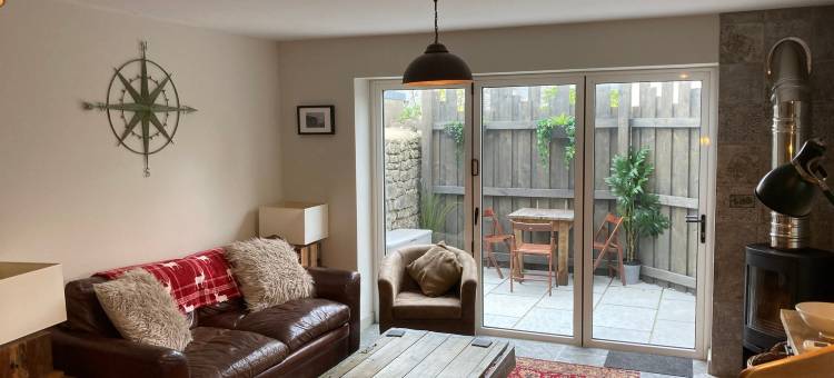 Great country-style house with a courtyard图片