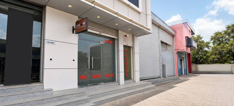 FabHotel A V Homes - 纳维詹医院及产科中心(FabHotel A V Homes - Navjeevan Hospital & Maternity Centre)图片
