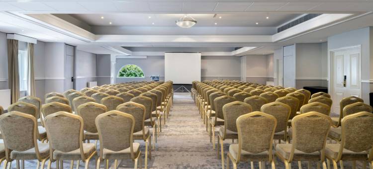都铎公园乡村俱乐部万豪德尔塔酒店(Delta Hotels Tudor Park Country Club)图片