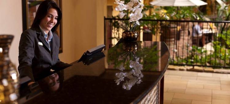 拉伯克希尔顿安泊套房酒店(Embassy Suites by Hilton Lubbock)图片