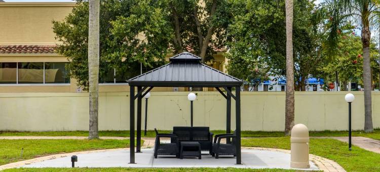 太阳城中心罗德威旅馆(Rodeway Inn Sun City Center)图片