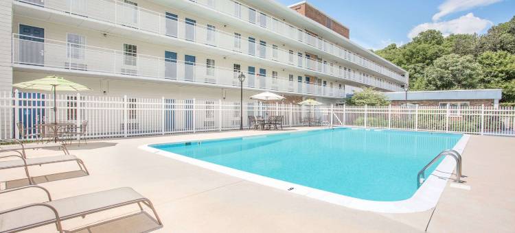 斯丹顿温德姆豪生酒店(Howard Johnson by Wyndham Staunton)图片