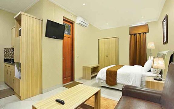 Rumah Aca Hotel Overview