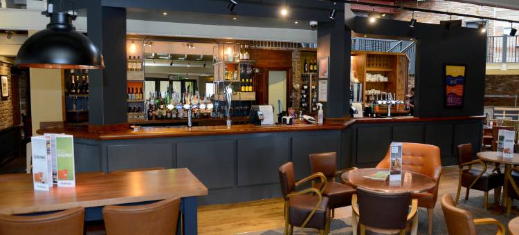 切辛顿普瑞米尔酒店(Premier Inn Chessington)图片