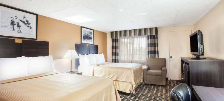 南伯灵顿Travelodge by Wyndham酒店(Travelodge by Wyndham South Burlington)图片