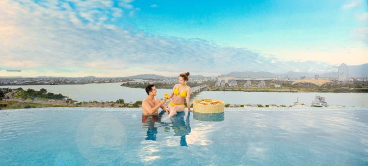 前岘港豪华酒店(RHM Luxury Hotel And Suite)图片