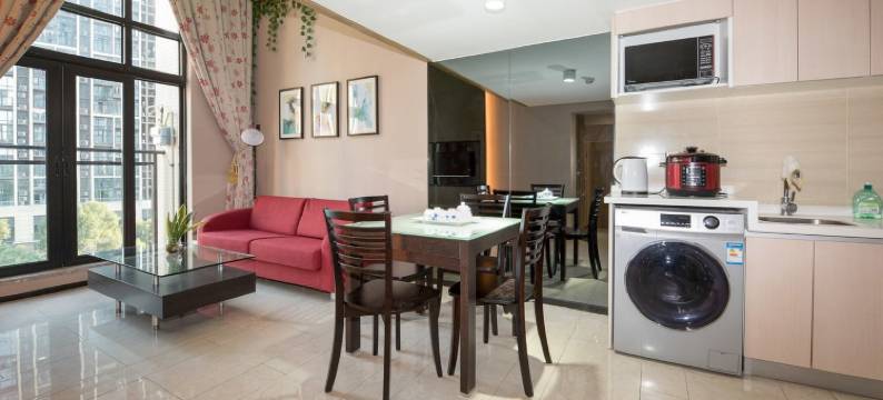 长隆地铁口保利大都汇三居复式公寓(汉兴一街1号分店)图片