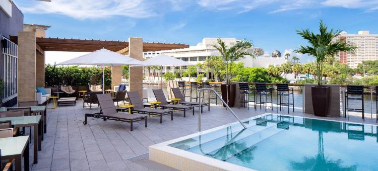 坦帕城中雅乐轩酒店(Aloft Tampa Downtown)图片