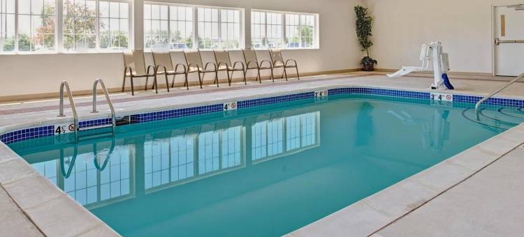 康瑟尔布拉夫斯麦客达套房酒店(Microtel Inn & Suites by Wyndham Council Bluffs/Omaha)图片